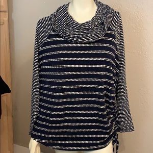 New Tops  Size 2X ; Black /white  wool fabric